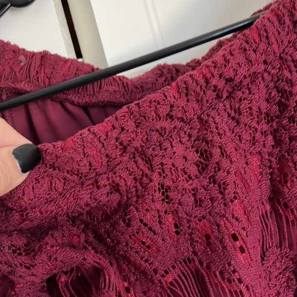 Off the shoulder maroon lace top - Picture 5 of 5